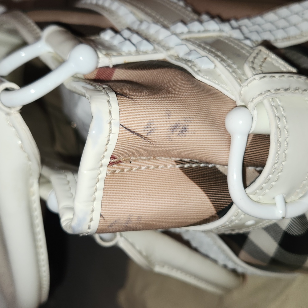 Burberry Studded Nova Check Bag - Picture 5 of 14